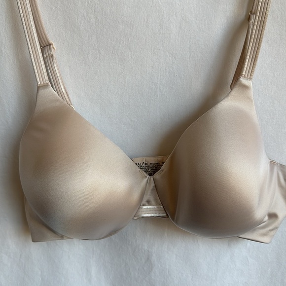Bali beige underwire bra with petals, size 38B - Picture 2 of 6
